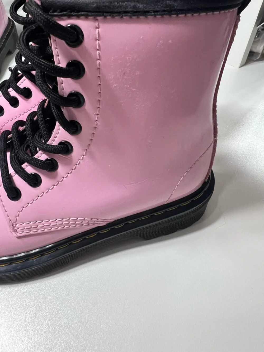 Dr. Martens Junior 1460 Patent Leather Lace Up Boots in Pale Pink size 12